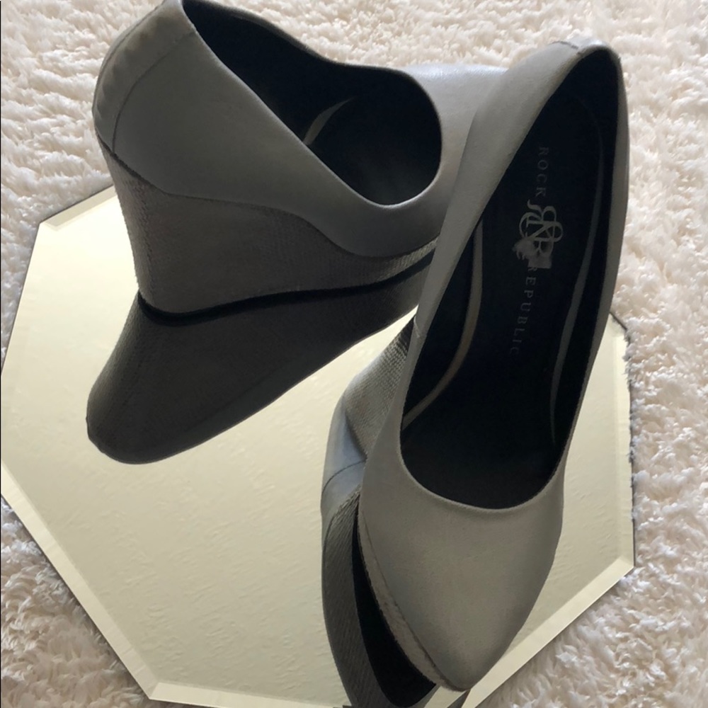 Wedge heels